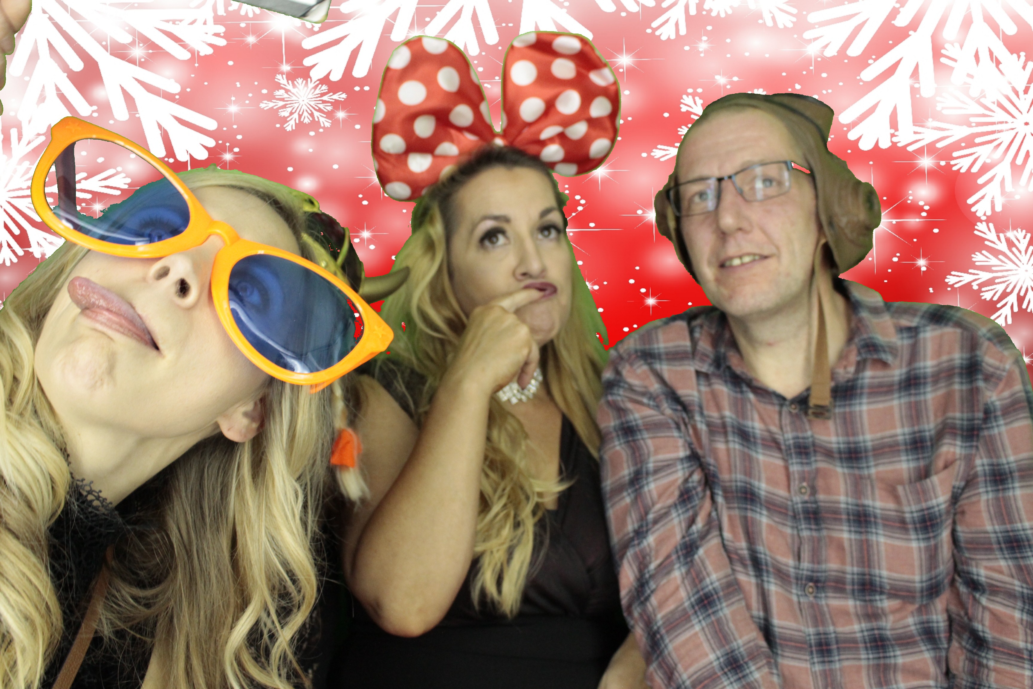 Ocean Network Express Christmas Party 2019 | View more photos from the event at gallery.myphotoboothexperience.co.uk/u/MyPhotoBoothExperienceLtd/Ocean-Network-Express-Christmas-Party-2019